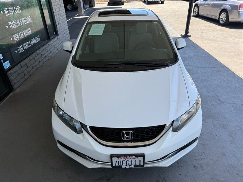 Honda Civic Sedan Vehicle Full-screen Gallery Image 12