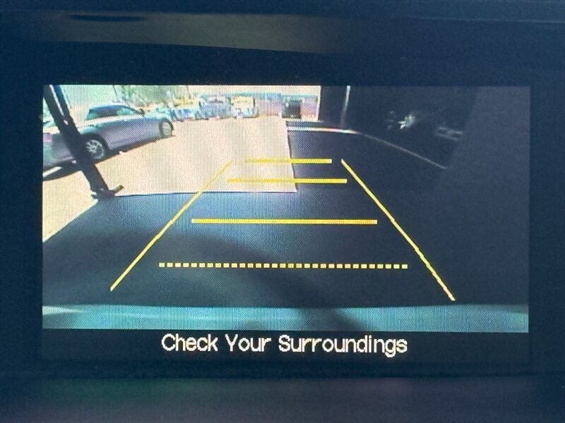 Honda Civic Sedan Vehicle Full-screen Gallery Image 32