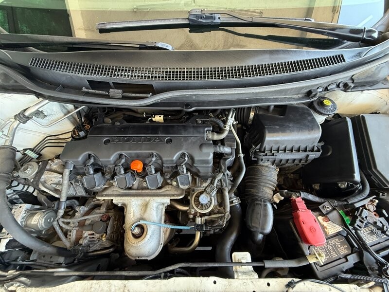 Honda Civic Sedan Vehicle Full-screen Gallery Image 35