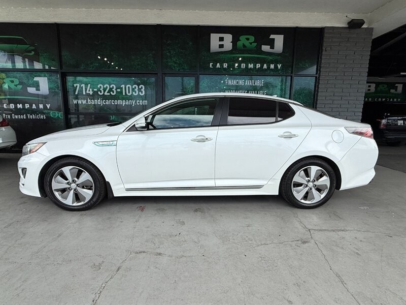 Kia Optima Hybrid Vehicle Full-screen Gallery Image 04