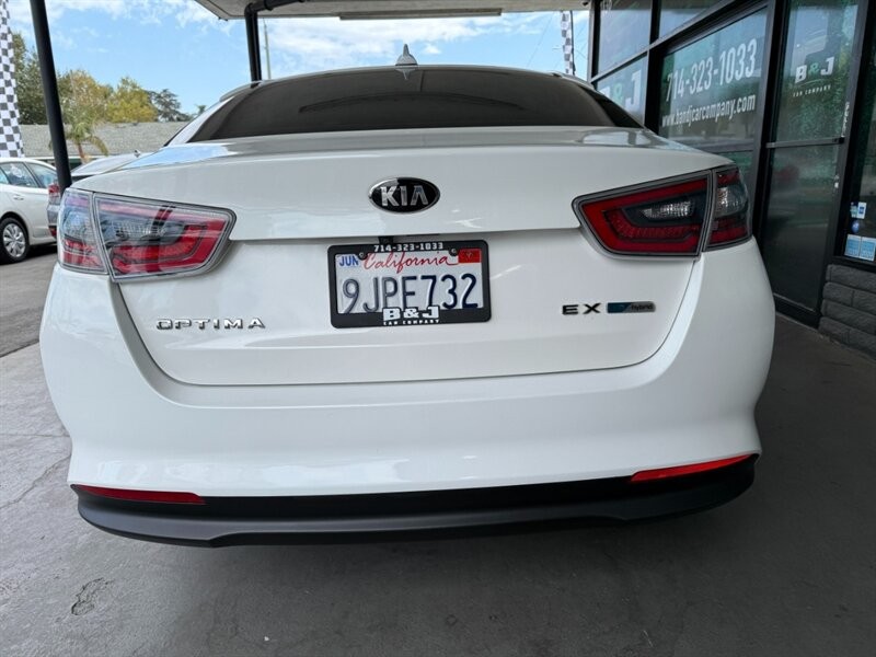Kia Optima Hybrid Vehicle Full-screen Gallery Image 14