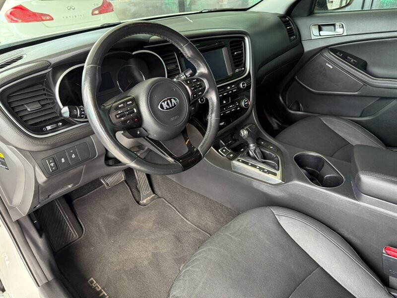 Kia Optima Hybrid Vehicle Full-screen Gallery Image 16