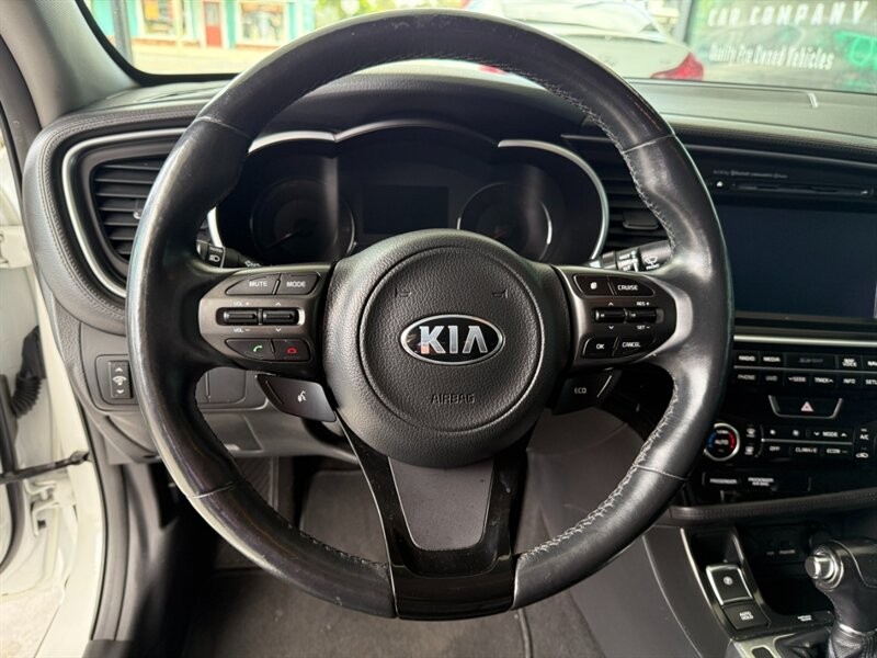 Kia Optima Hybrid Vehicle Full-screen Gallery Image 20