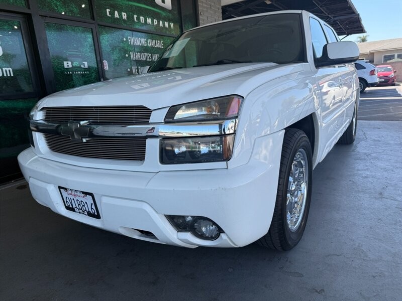 Chevrolet Avalanche Vehicle Full-screen Gallery Image 03