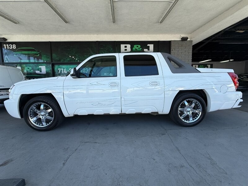 Chevrolet Avalanche Vehicle Full-screen Gallery Image 04