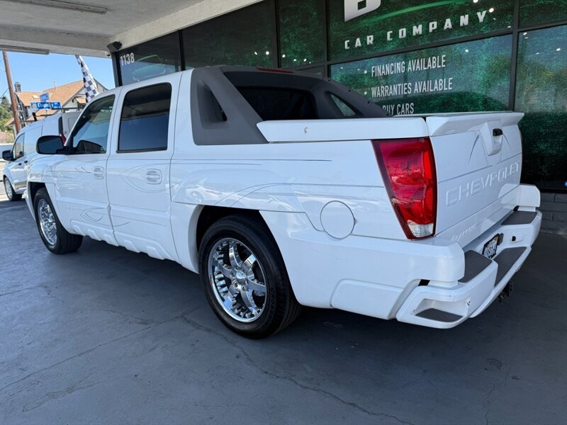 Chevrolet Avalanche Vehicle Full-screen Gallery Image 06