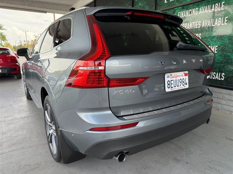Volvo XC60 Vehicle Full-screen Gallery Image 07