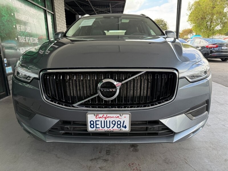 Volvo XC60 Vehicle Full-screen Gallery Image 12