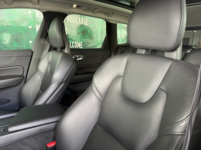 Volvo XC60 Vehicle Full-screen Gallery Image 20