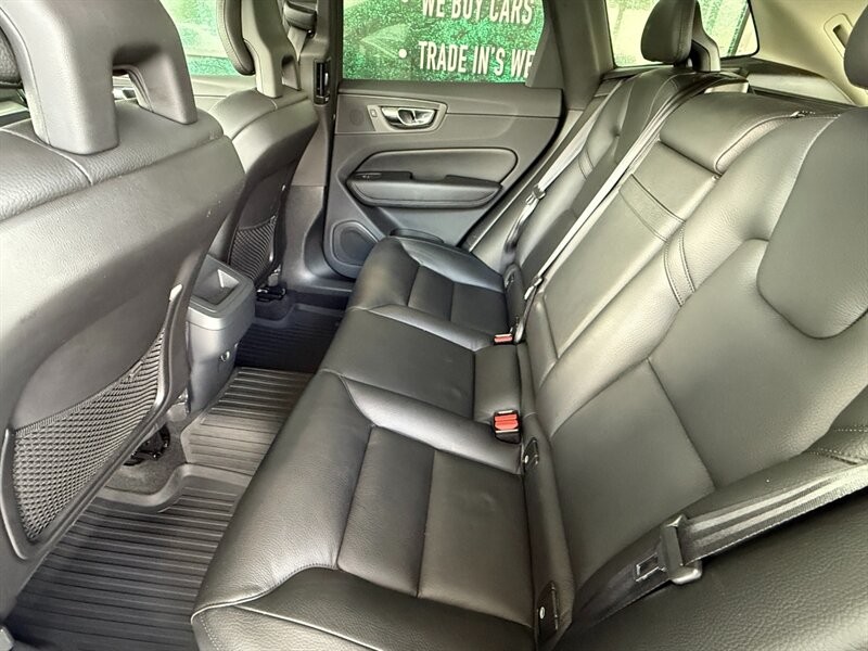 Volvo XC60 Vehicle Full-screen Gallery Image 28