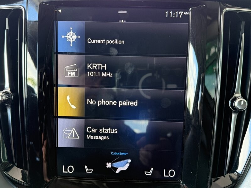 Volvo XC60 Vehicle Full-screen Gallery Image 34