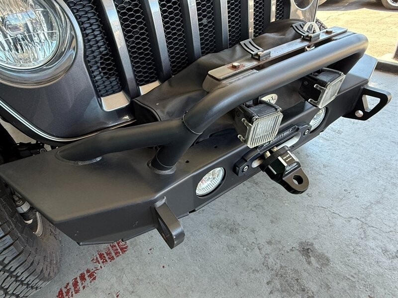 Jeep Wrangler Unlimited Vehicle Full-screen Gallery Image 20