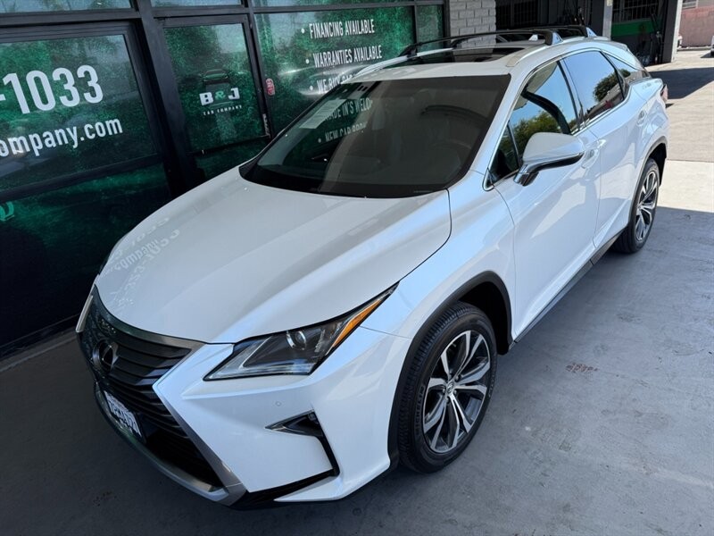 Lexus RX 350 Vehicle Full-screen Gallery Image 02