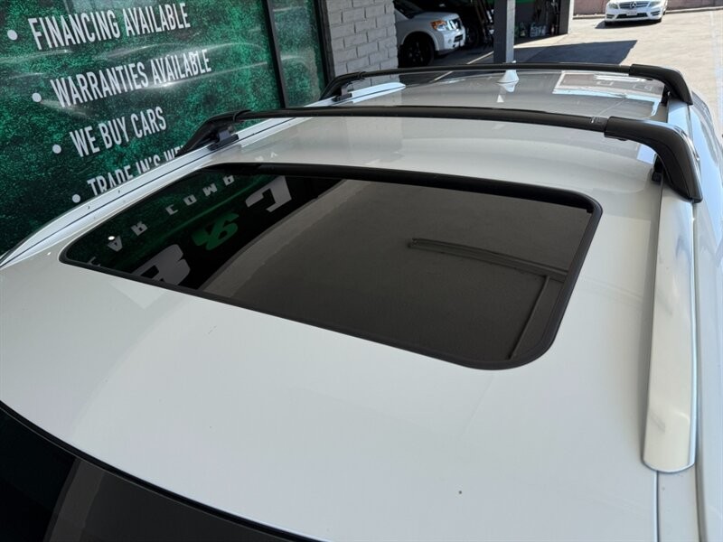 Lexus RX 350 Vehicle Full-screen Gallery Image 16