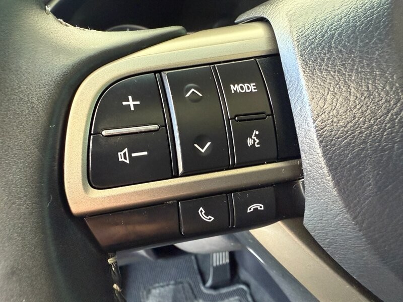 Lexus RX 350 Vehicle Full-screen Gallery Image 23