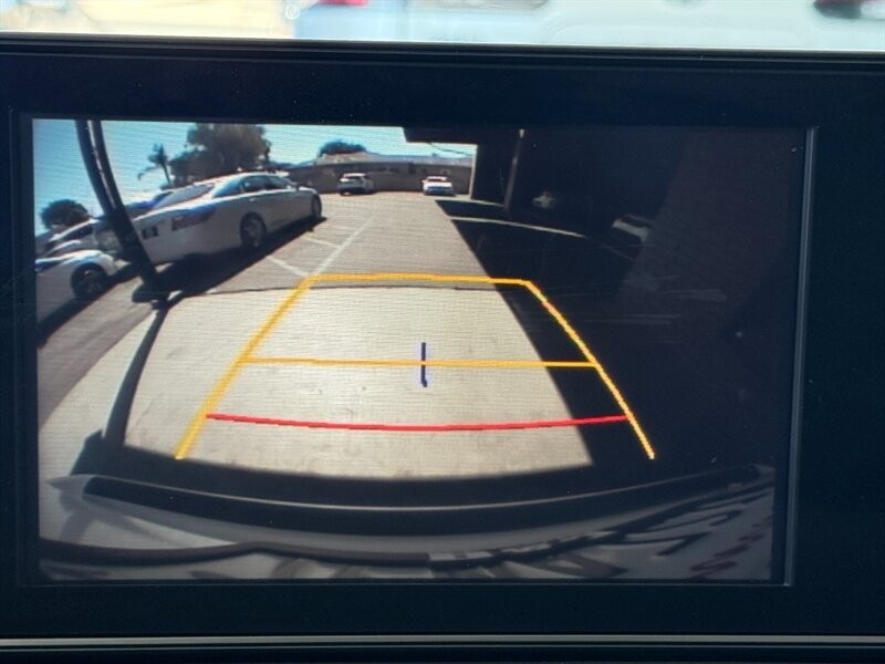 Lexus RX 350 Vehicle Full-screen Gallery Image 35