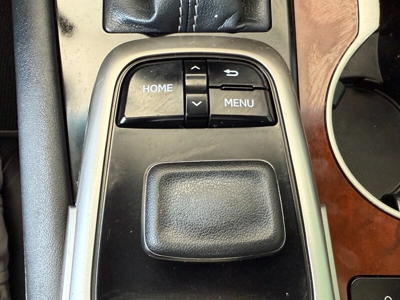 Lexus RX 350 Vehicle Full-screen Gallery Image 39