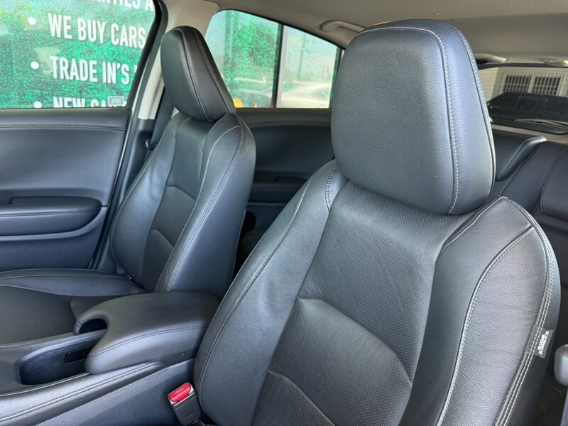 Honda HR-V Vehicle Full-screen Gallery Image 20