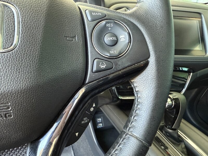 Honda HR-V Vehicle Full-screen Gallery Image 23