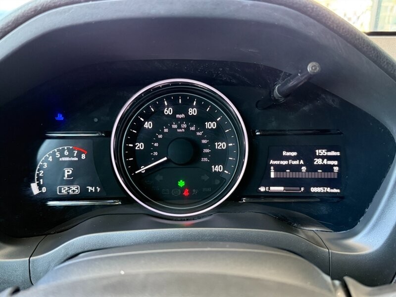 Honda HR-V Vehicle Full-screen Gallery Image 29