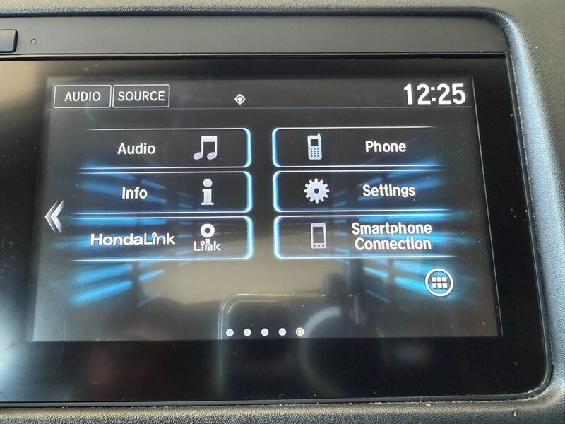 Honda HR-V Vehicle Full-screen Gallery Image 31