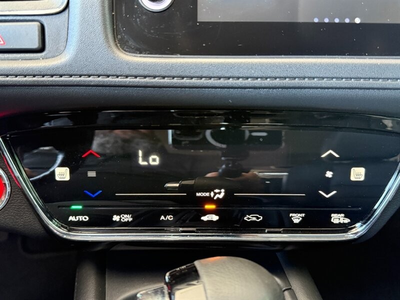 Honda HR-V Vehicle Full-screen Gallery Image 33
