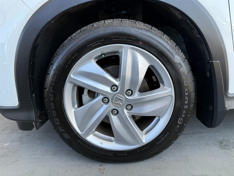 Honda HR-V Vehicle Full-screen Gallery Image 39