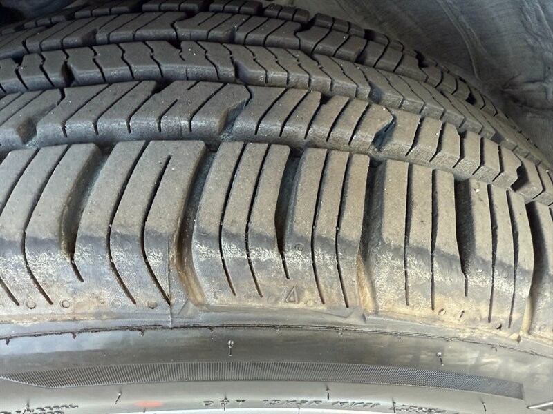 Honda HR-V Vehicle Full-screen Gallery Image 40