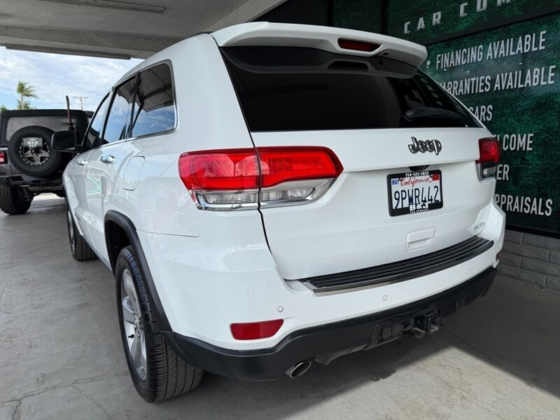 Jeep Grand Cherokee Vehicle Full-screen Gallery Image 07