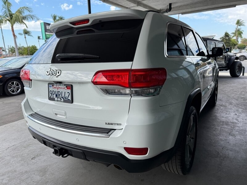 Jeep Grand Cherokee Vehicle Full-screen Gallery Image 11