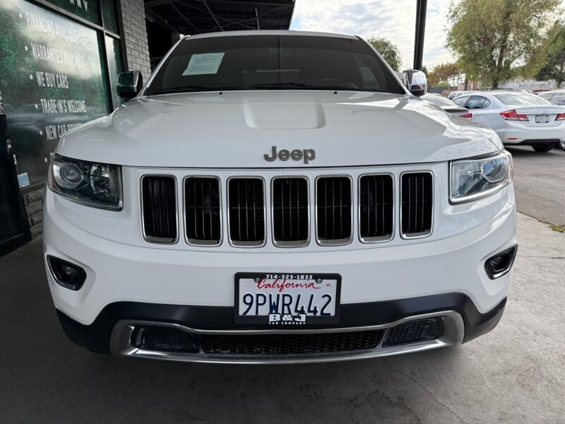 Jeep Grand Cherokee Vehicle Full-screen Gallery Image 12