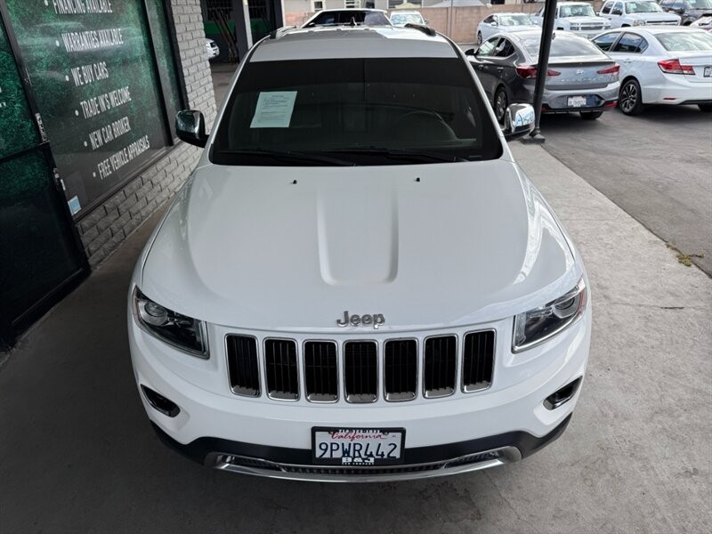Jeep Grand Cherokee Vehicle Full-screen Gallery Image 13