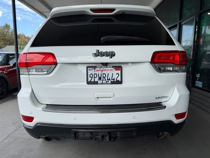 Jeep Grand Cherokee Vehicle Full-screen Gallery Image 14