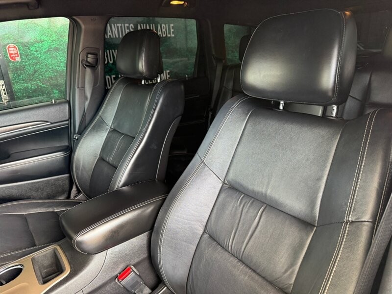 Jeep Grand Cherokee Vehicle Full-screen Gallery Image 18