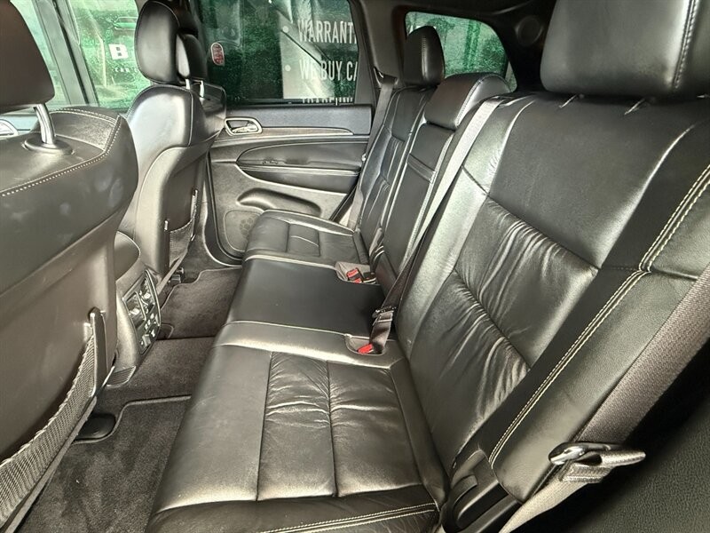 Jeep Grand Cherokee Vehicle Full-screen Gallery Image 26