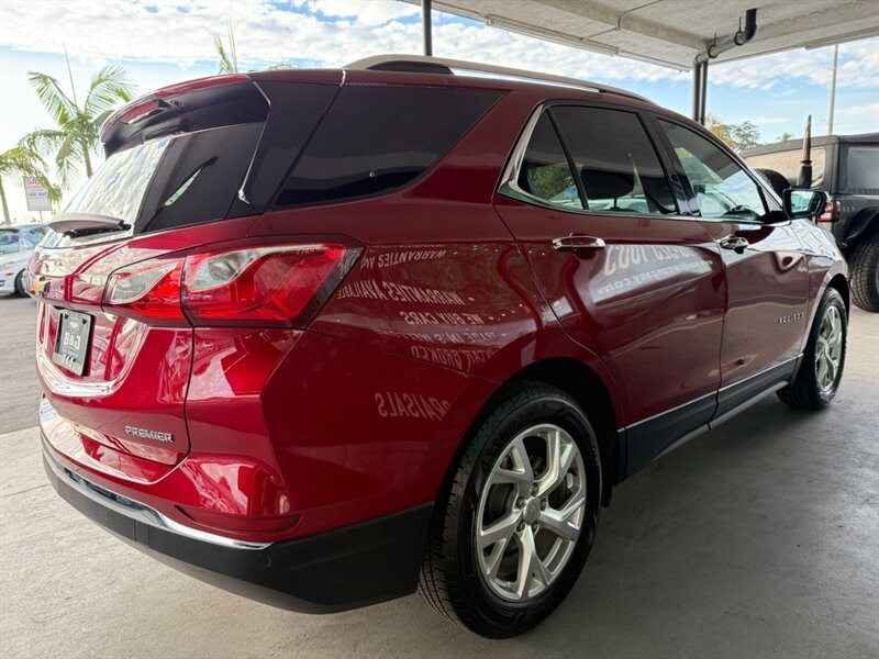 Chevrolet Equinox Vehicle Full-screen Gallery Image 10