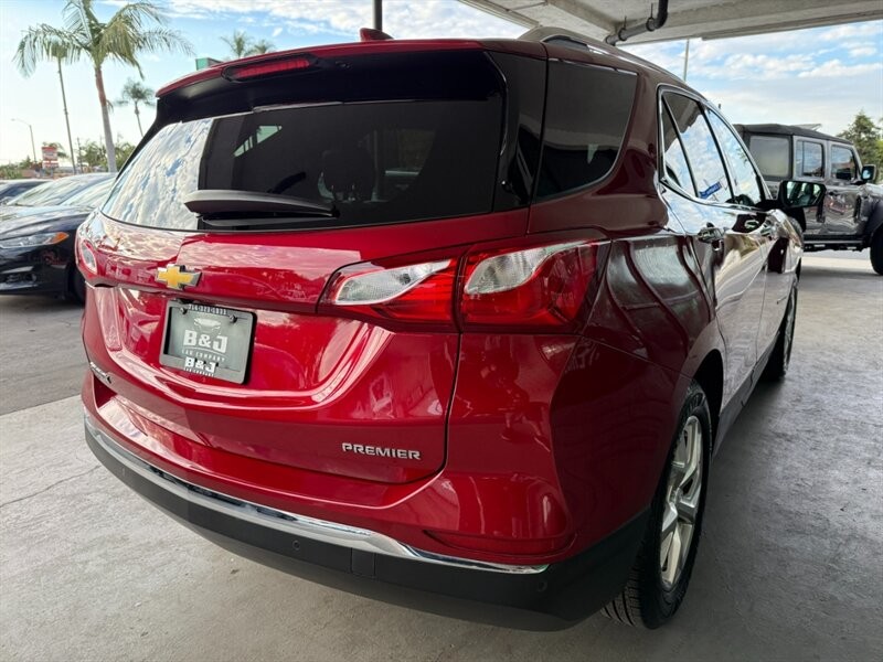 Chevrolet Equinox Vehicle Full-screen Gallery Image 11