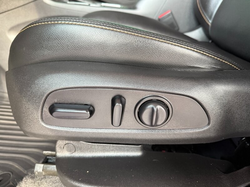 Chevrolet Equinox Vehicle Full-screen Gallery Image 19