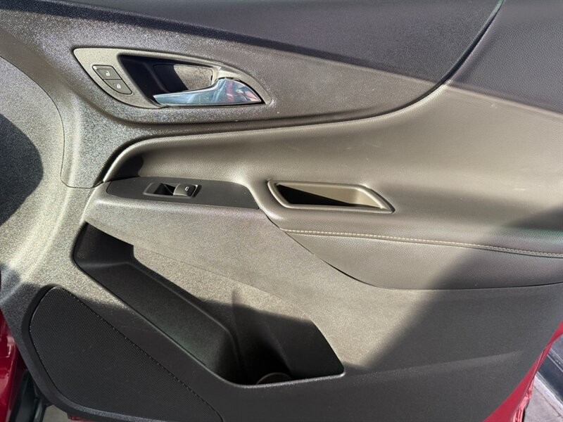 Chevrolet Equinox Vehicle Full-screen Gallery Image 29