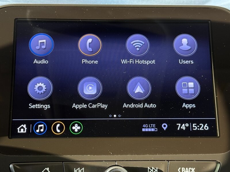 Chevrolet Equinox Vehicle Full-screen Gallery Image 32