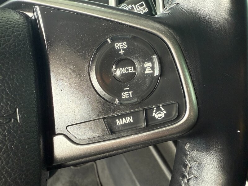 Honda CR-V Vehicle Full-screen Gallery Image 23