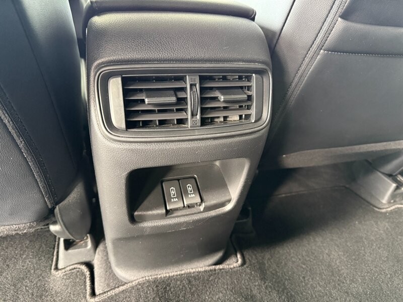 Honda CR-V Vehicle Full-screen Gallery Image 29