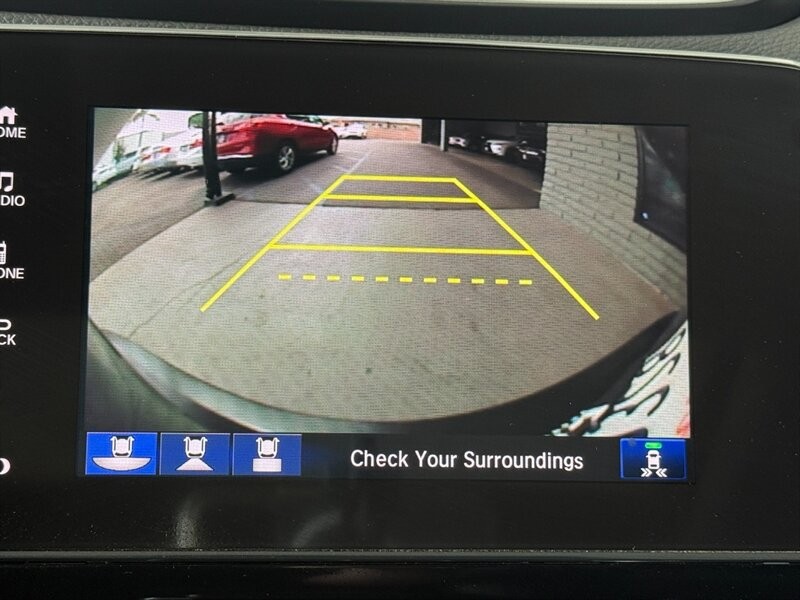 Honda CR-V Vehicle Full-screen Gallery Image 35