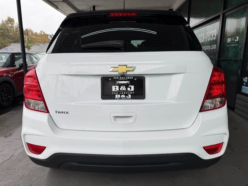 Chevrolet Trax Vehicle Full-screen Gallery Image 14