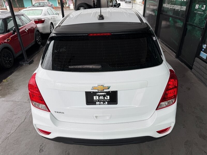 Chevrolet Trax Vehicle Full-screen Gallery Image 15