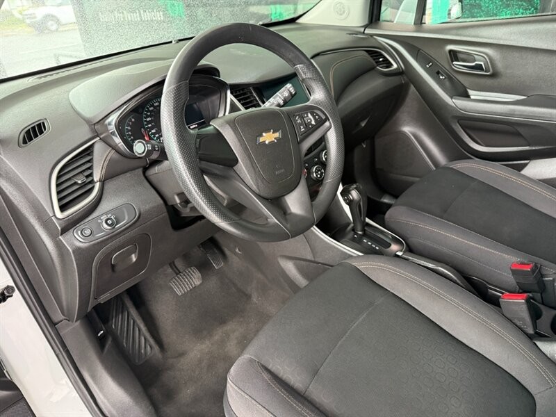 Chevrolet Trax Vehicle Full-screen Gallery Image 16
