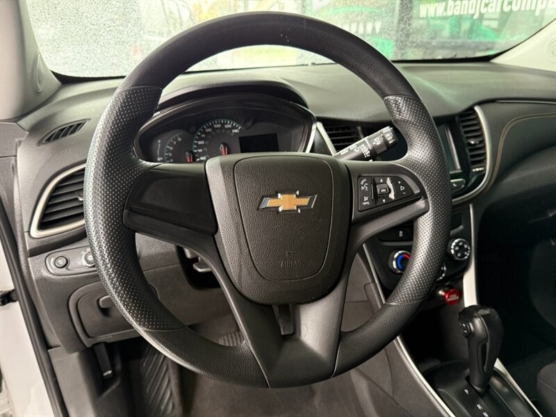 Chevrolet Trax Vehicle Full-screen Gallery Image 20