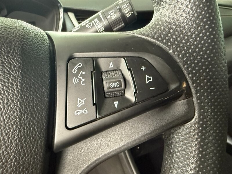 Chevrolet Trax Vehicle Full-screen Gallery Image 21