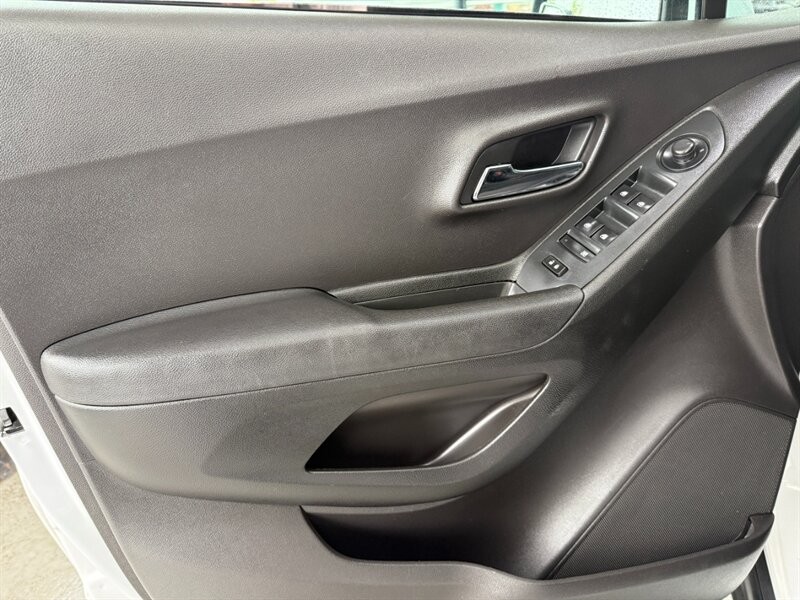 Chevrolet Trax Vehicle Full-screen Gallery Image 22