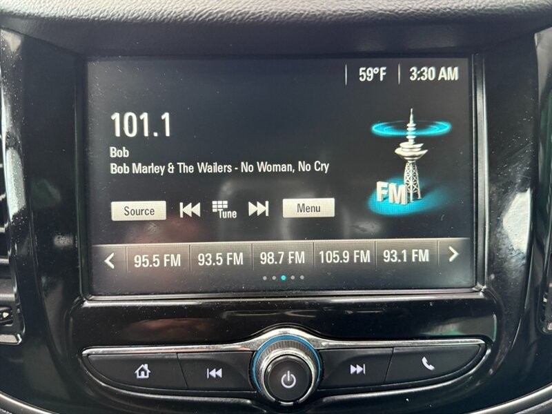 Chevrolet Trax Vehicle Full-screen Gallery Image 29